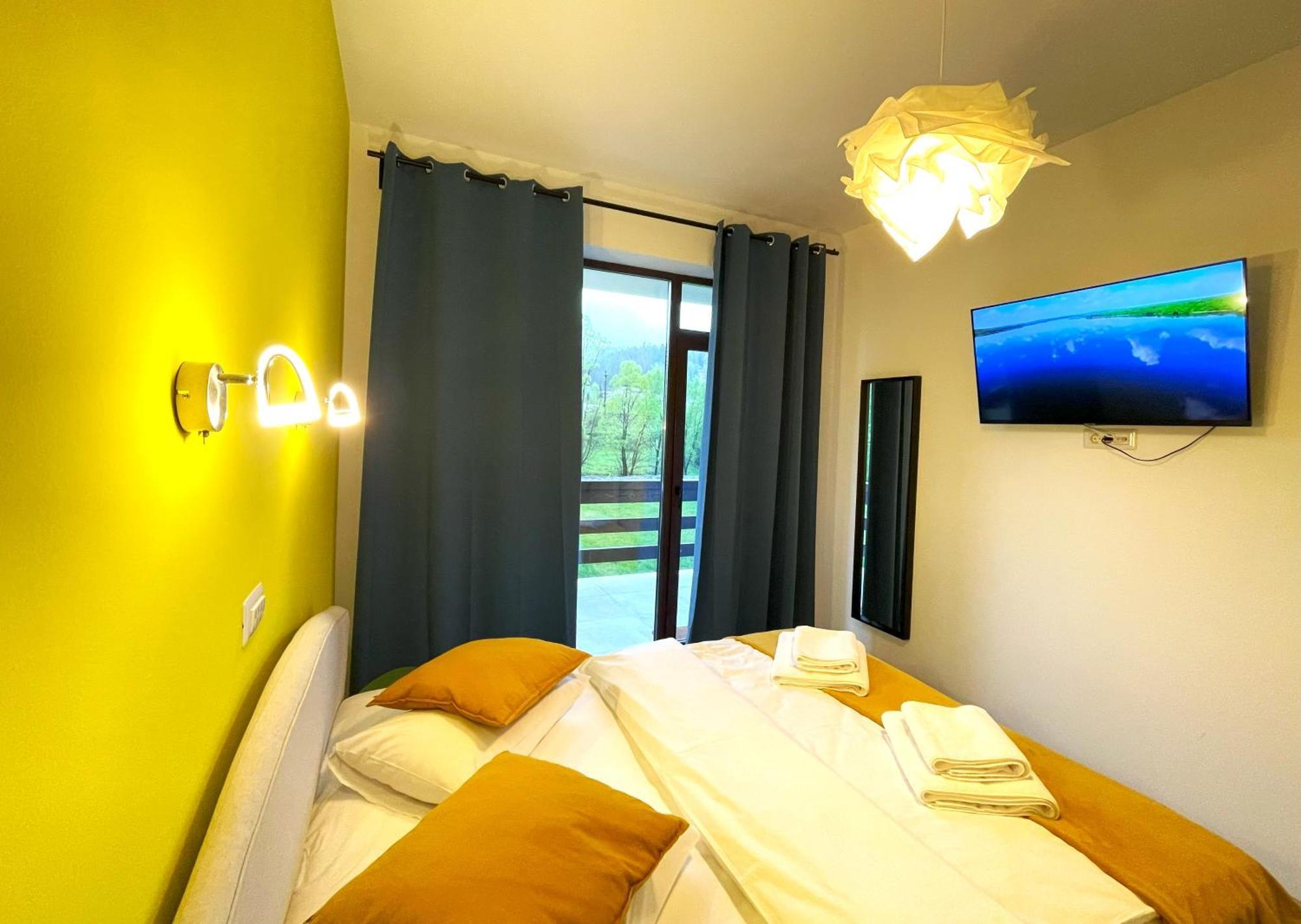 Cozy Riverfront Apartments With Garden And Mountain View Buşteni 外观 照片