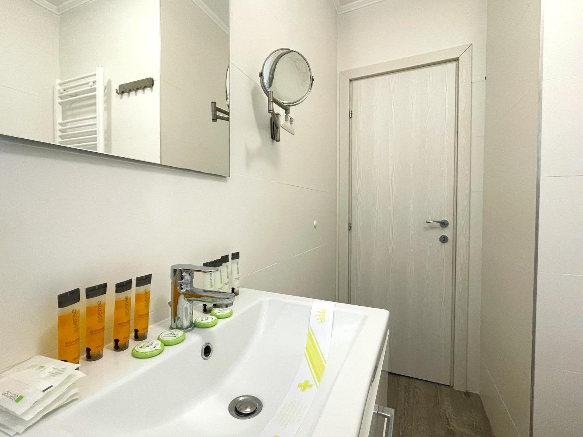 Cozy Riverfront Apartments With Garden And Mountain View Buşteni 外观 照片