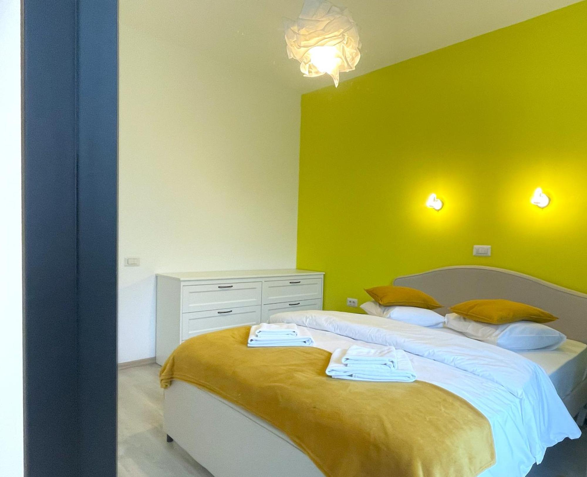 Cozy Riverfront Apartments With Garden And Mountain View Buşteni 外观 照片
