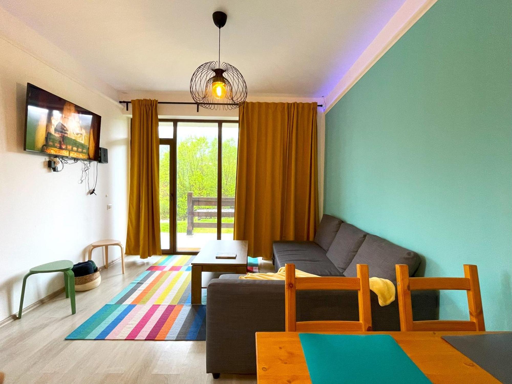 Cozy Riverfront Apartments With Garden And Mountain View Buşteni 外观 照片