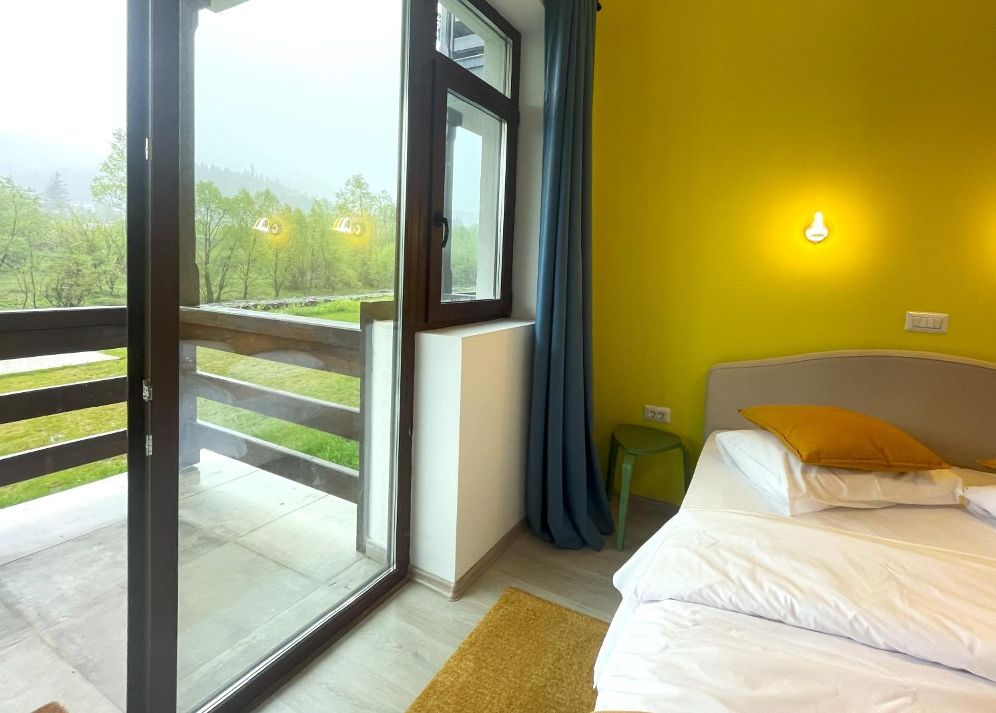 Cozy Riverfront Apartments With Garden And Mountain View Buşteni 外观 照片