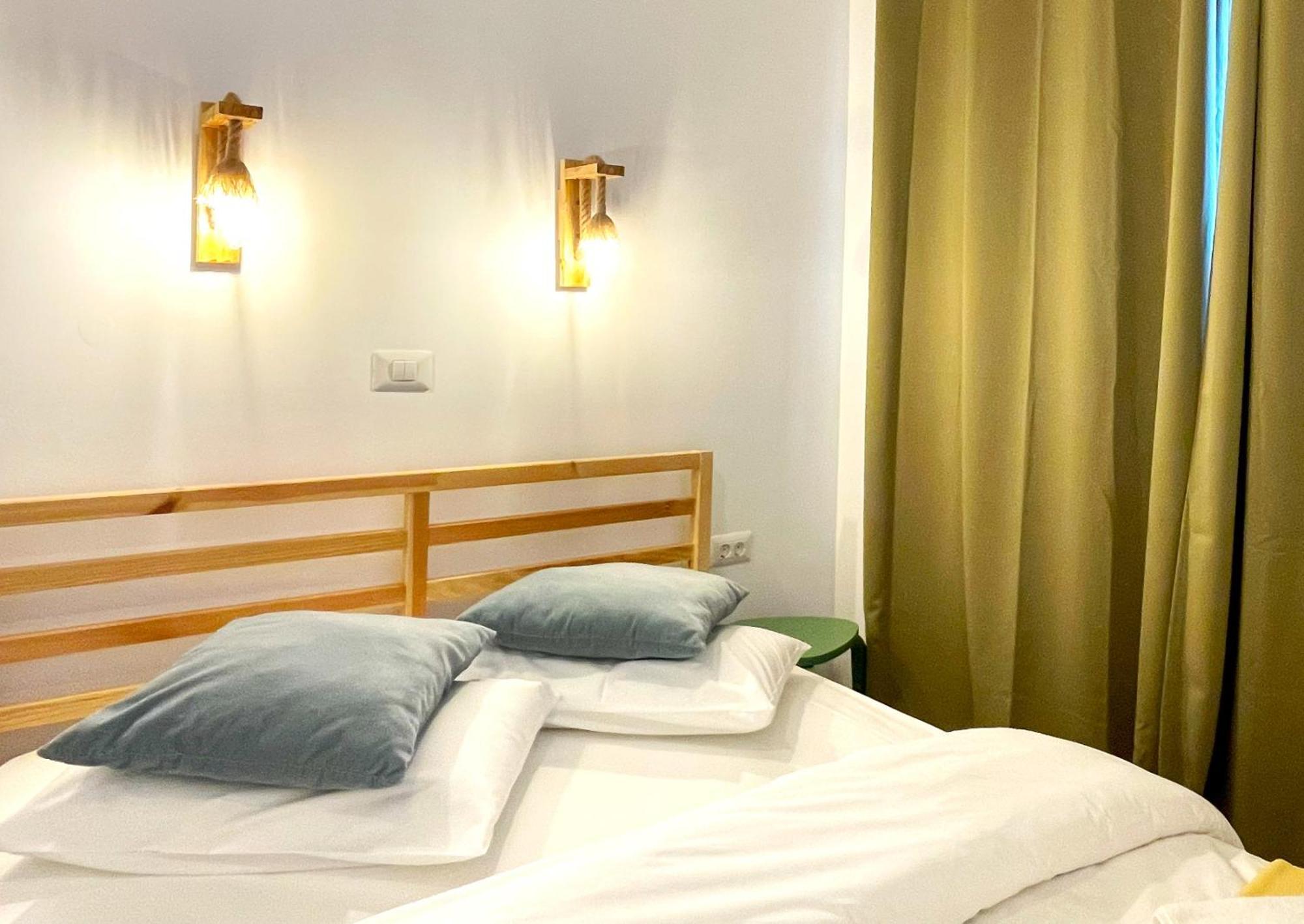 Cozy Riverfront Apartments With Garden And Mountain View Buşteni 外观 照片
